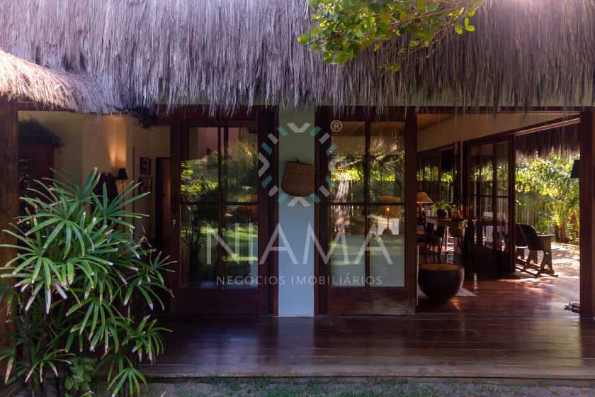 casas na praia em trancoso bahia